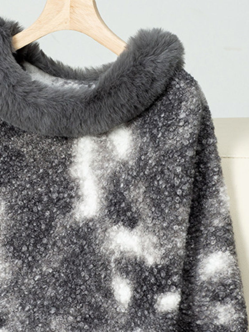 Furry Contrast Three-Quarter Poncho | Stylish & Cozy Women's Layer